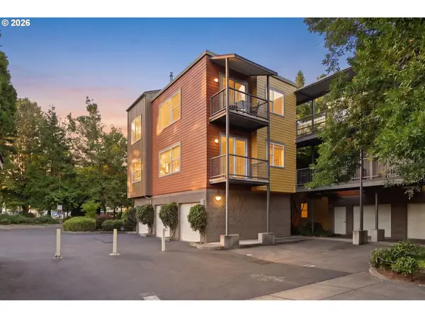 347 Rustic Pl #26, Eugene, OR 97401