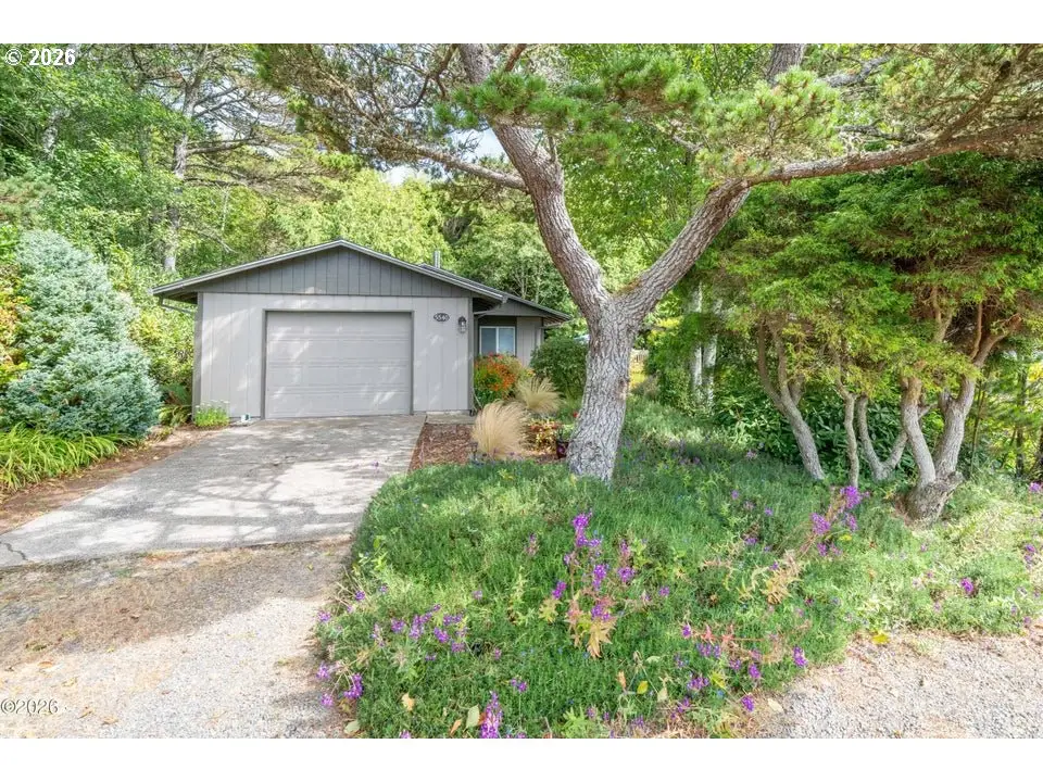 5540 Palisades Dr, Lincoln Beach, OR 97367 - #1