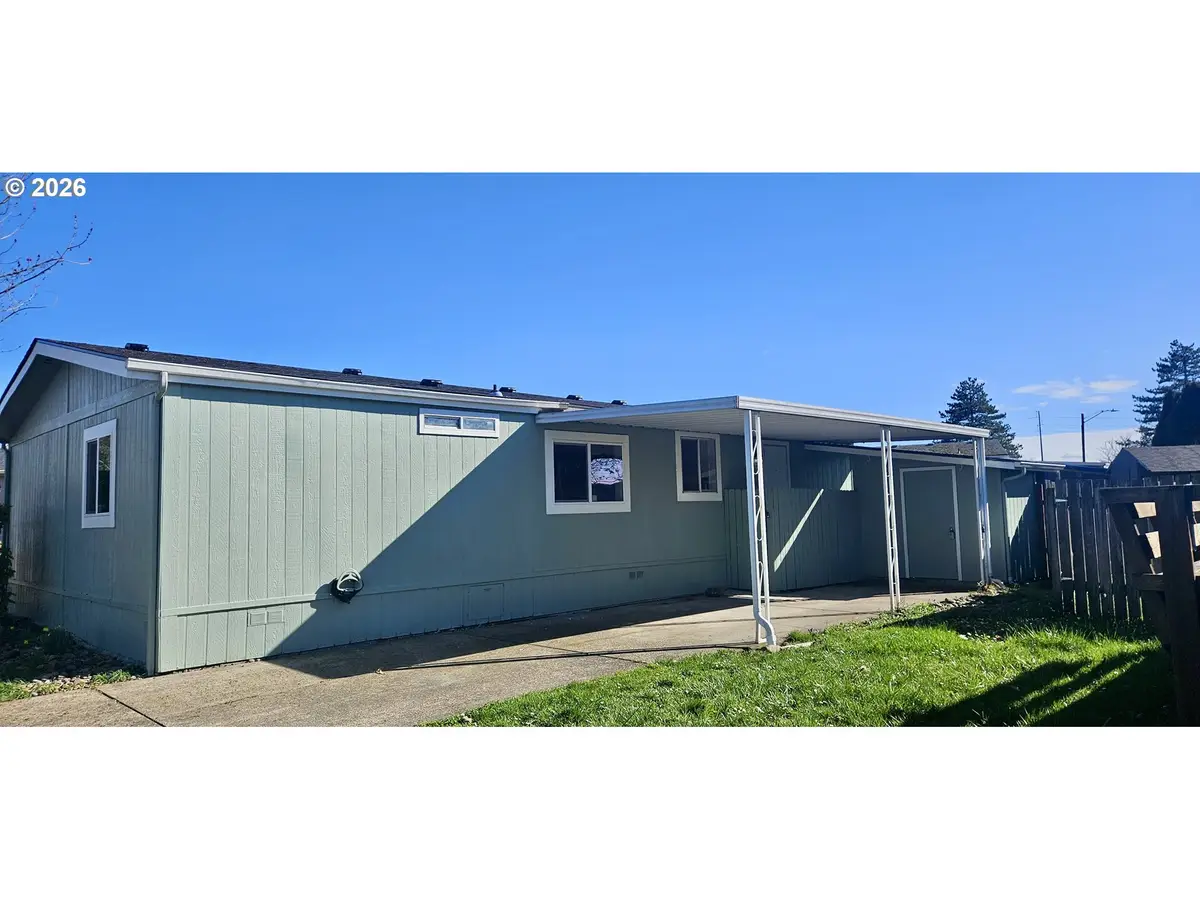 451 Lochaven Ave, Springfield, OR 97477 - #1