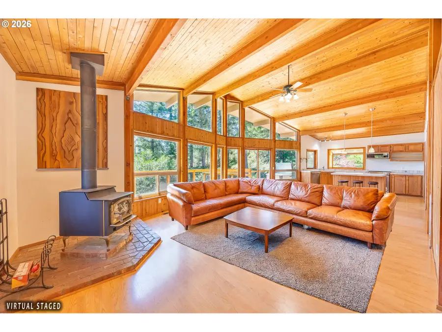 5424 Little River Rd, Glide, OR 97443 - #2