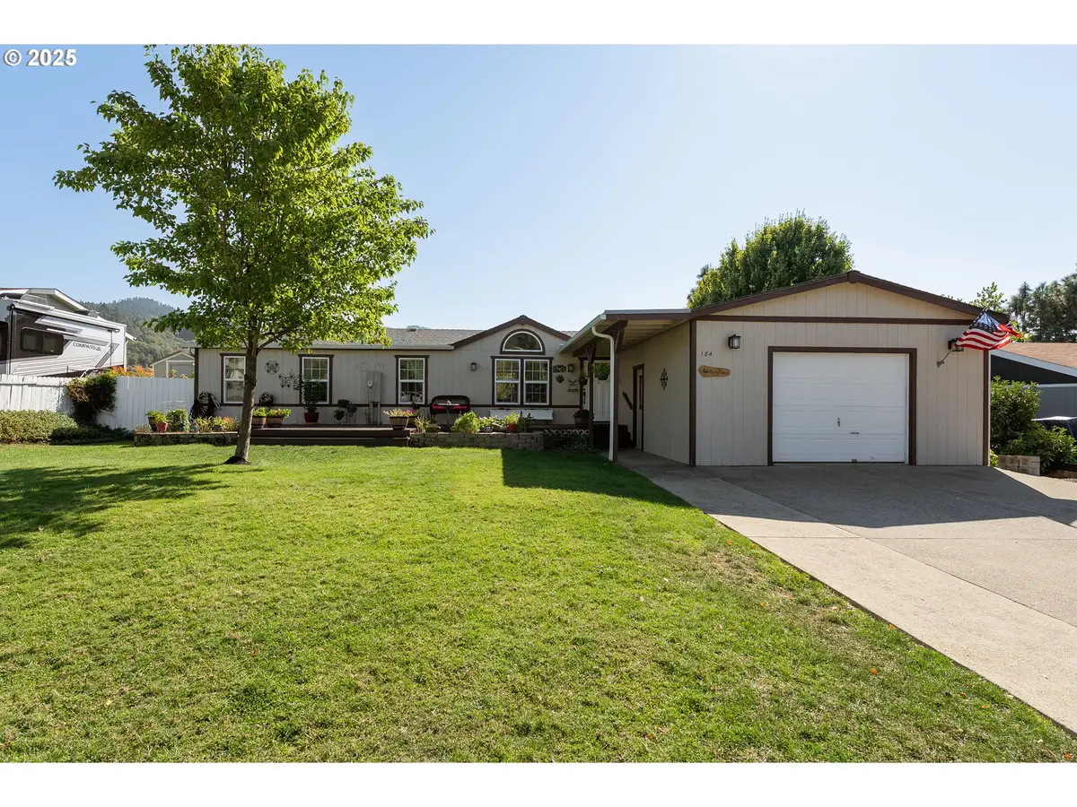 184 SE Cordelia Dr, Myrtle Creek, OR 97457 - Image #1