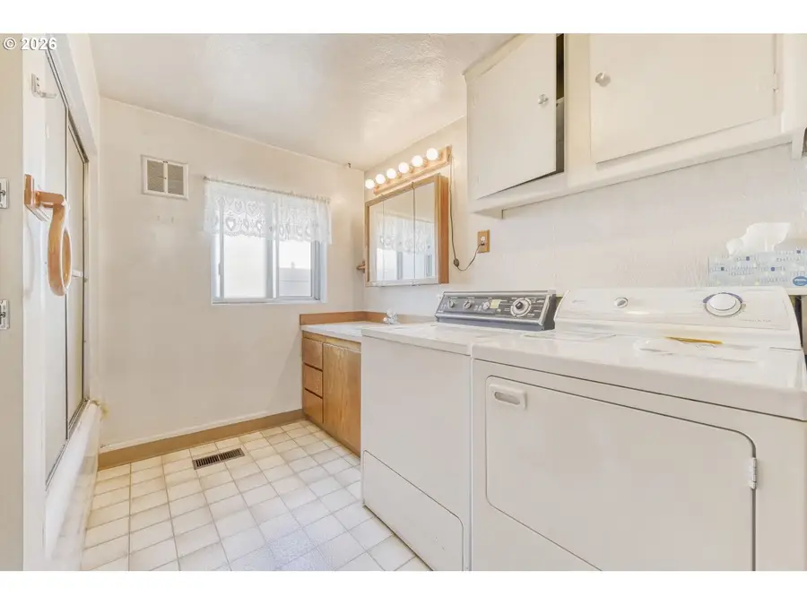 3006 N Willis Blvd, Portland, OR 97217 - #3