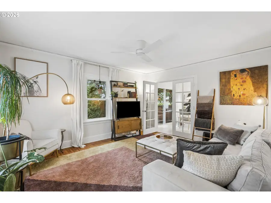 11020 N Moore Ave, Portland, OR 97217 - #2