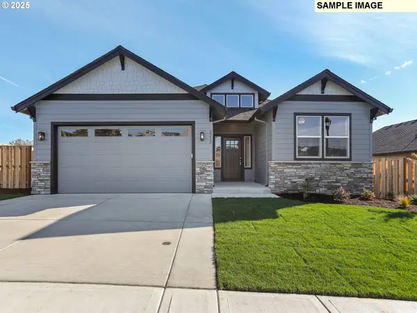 2205 E Juniper Cir, LaCenter, WA 98629