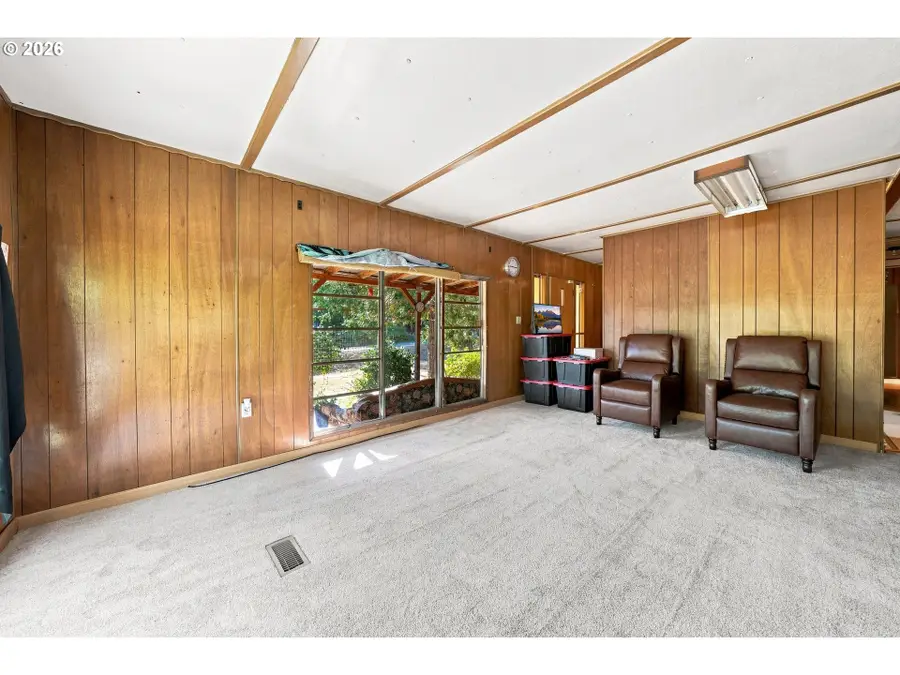 754 S Main St, Canyonville, OR 97417 - #3