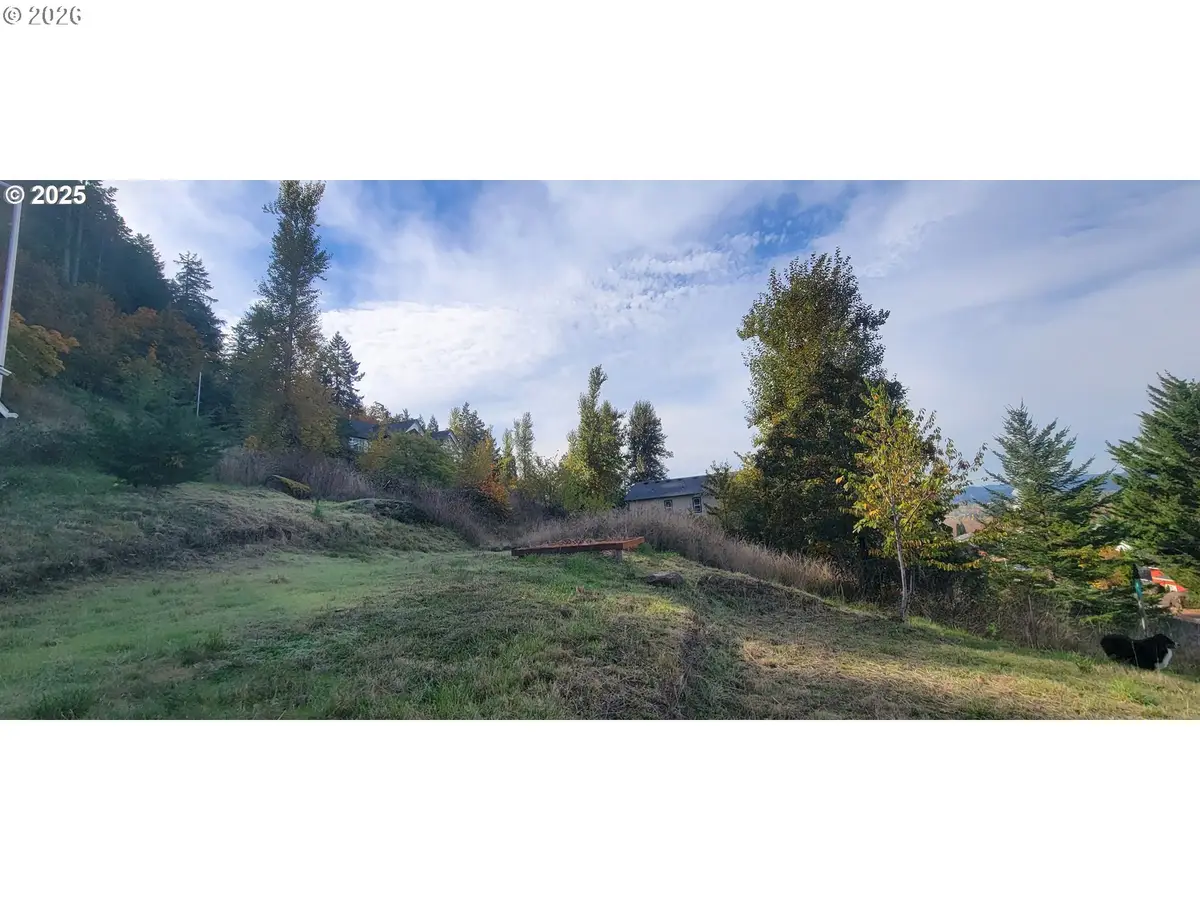 1 Queens Ave, Creswell, OR 97426 - #1