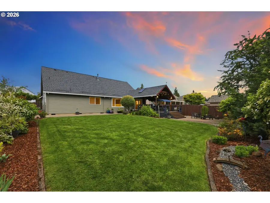 13330 Squire Dr, Oregon City, OR 97045 - #2