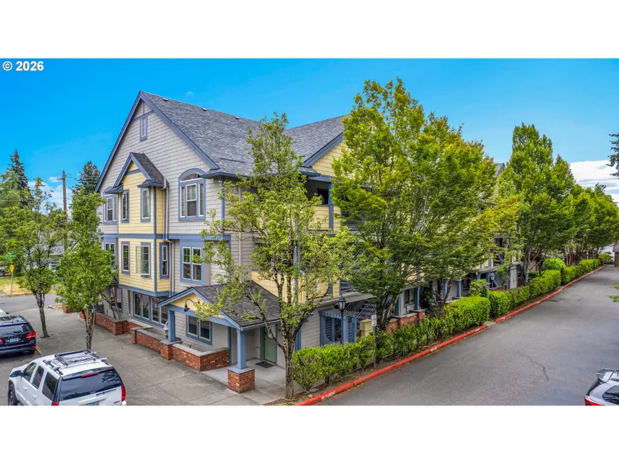 9837 NE Irving St #312, Portland, OR 97220 - #2