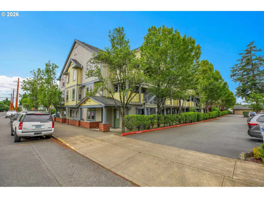 9837 NE Irving St #312, Portland, OR 97220 - #3