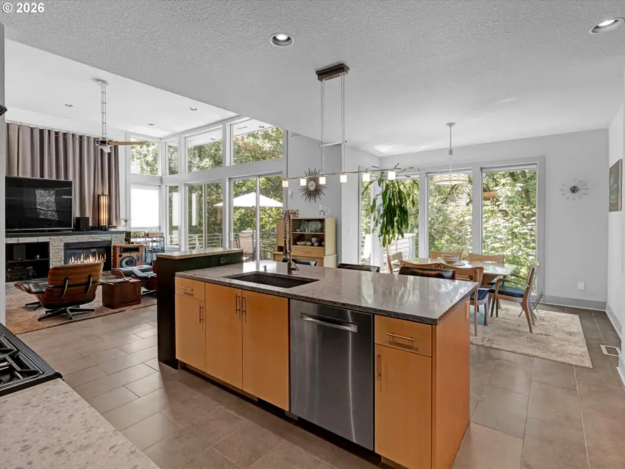 2935 SW 89th Ave, Portland, OR 97225 - #3
