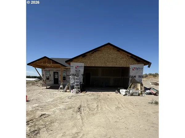 212 Valor Loop, Stanfield, OR 97875