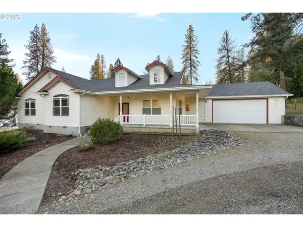 982 Doerner Rd, Roseburg, OR 97471