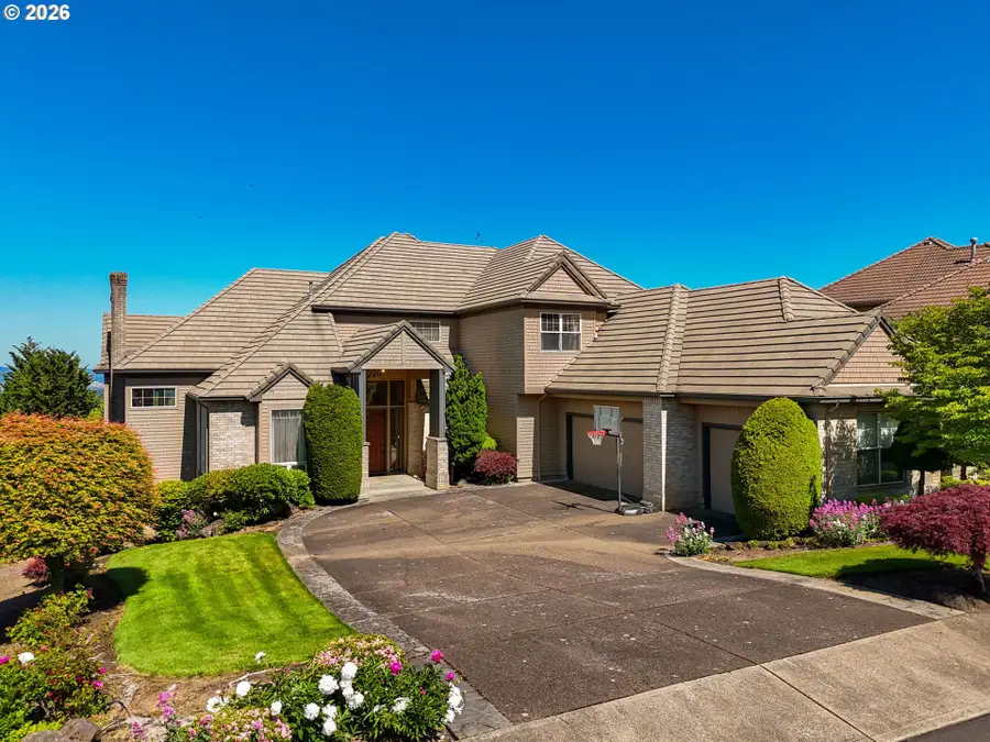 9211 SE Highgate Dr, Happy Valley, OR 97086 - #2