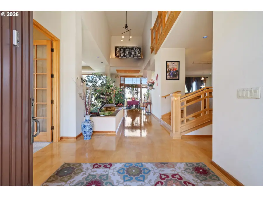 9211 SE Highgate Dr, Happy Valley, OR 97086 - #3
