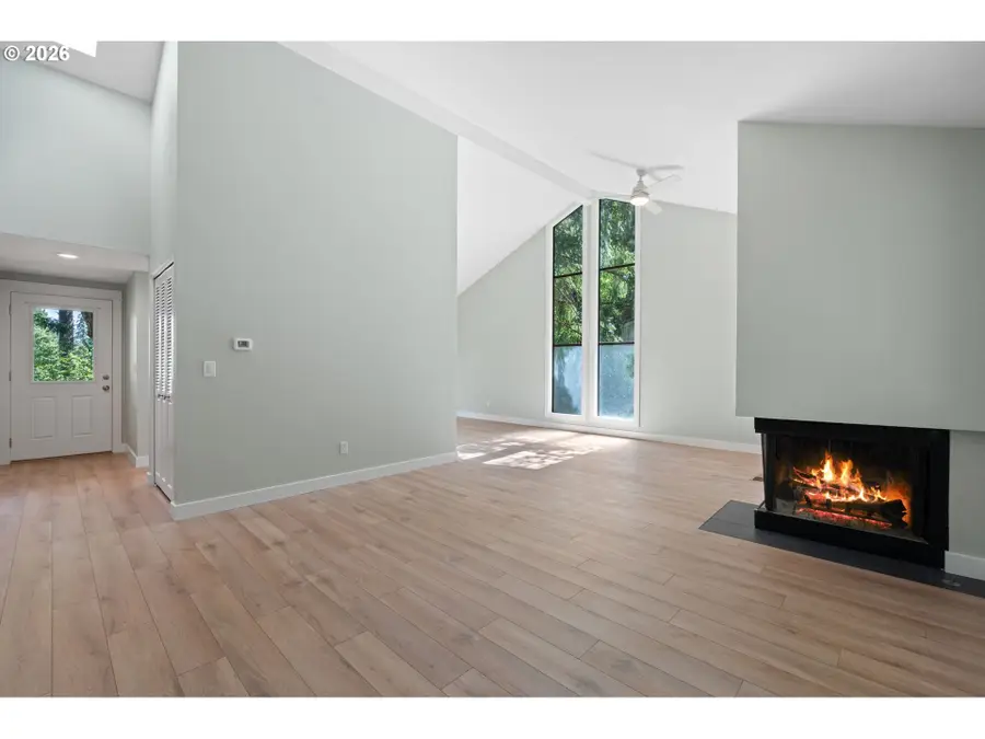 9836 SW Quail Post Rd, Portland, OR 97219 - #3