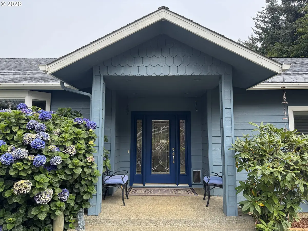 95281 Horizon Dr, Gold Beach, OR 97444 - #1