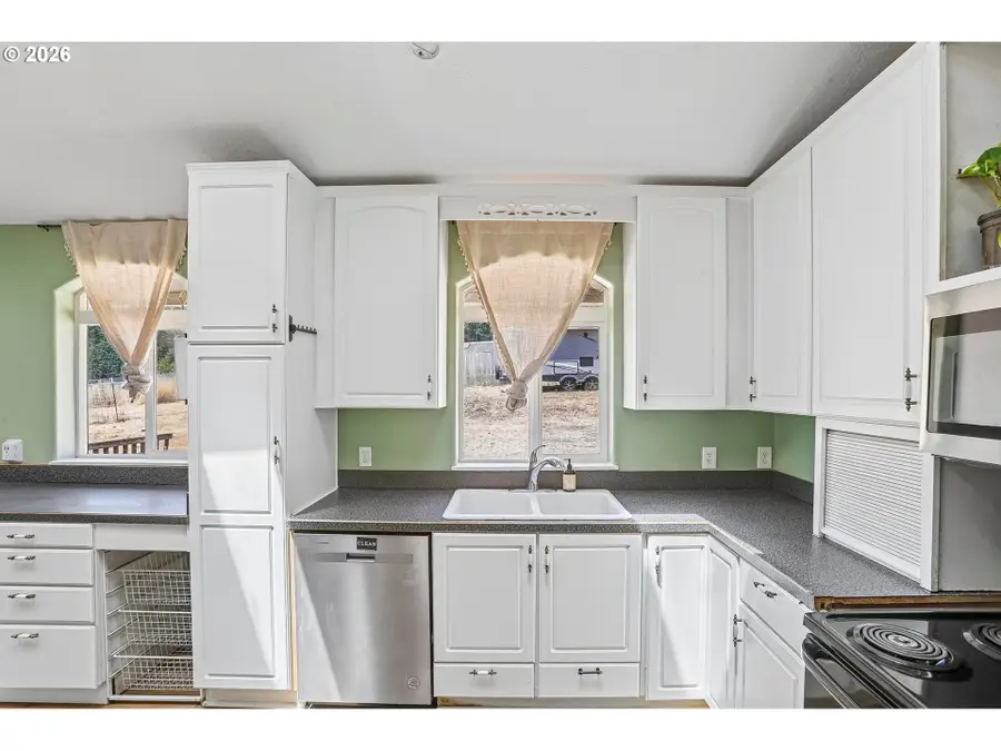 845 Perrydale Rd, Dallas, OR 97338 - #3
