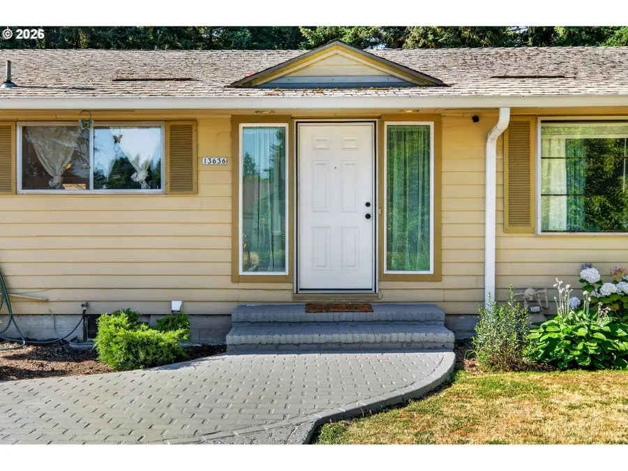 13636 SE Salmon St, Portland, OR 97233 - #2