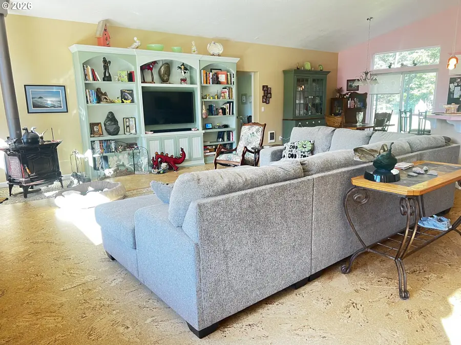 407 Winchuck River Rd, Brookings, OR 97415 - #2