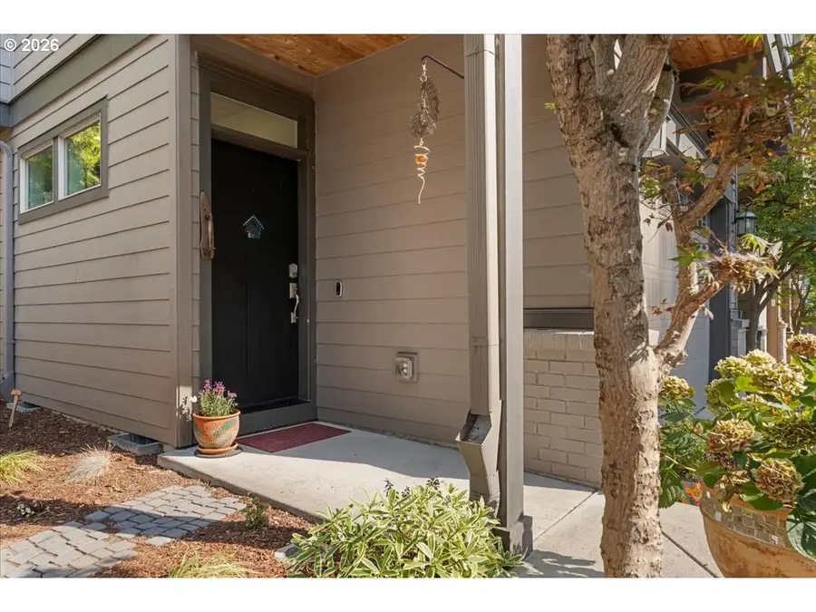 7862 SW Capitol Hill Rd, Portland, OR 97219 - #3