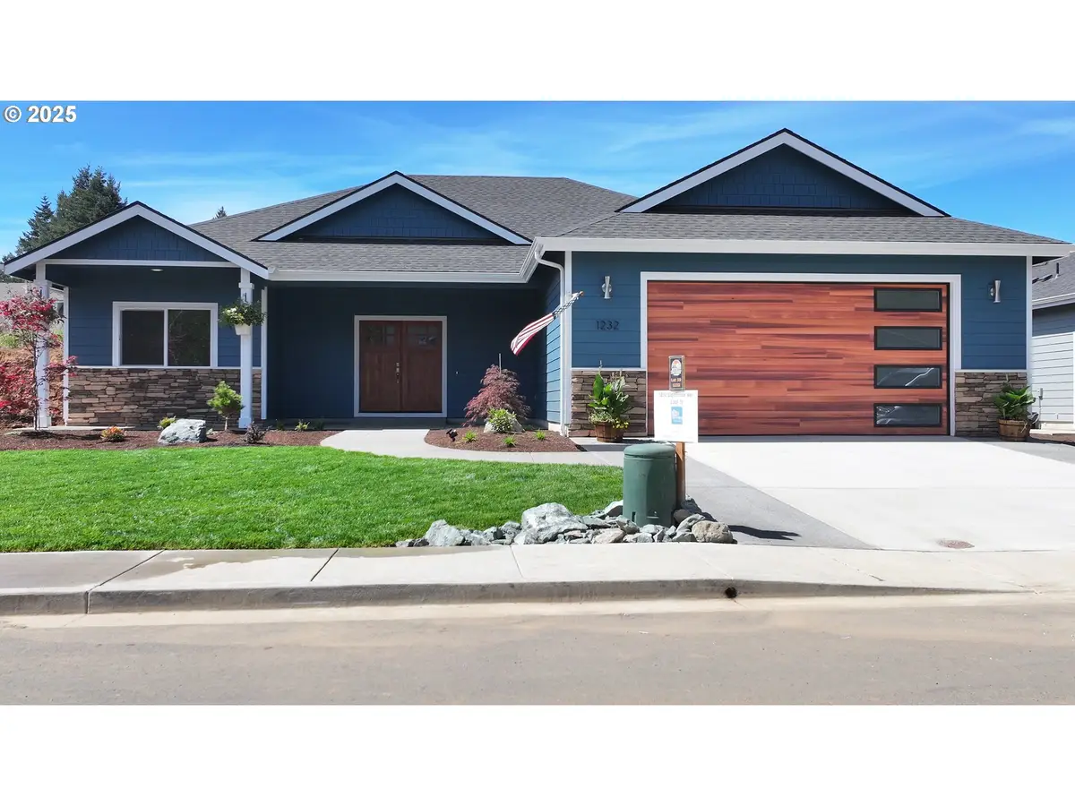 1232 Lighthouse Ln, Brookings, OR 97415 - Image #1