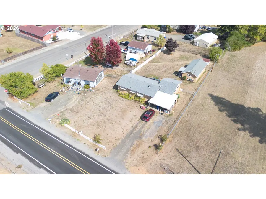 2461 NW Brockway Rd, Winston, OR 97496 - #3
