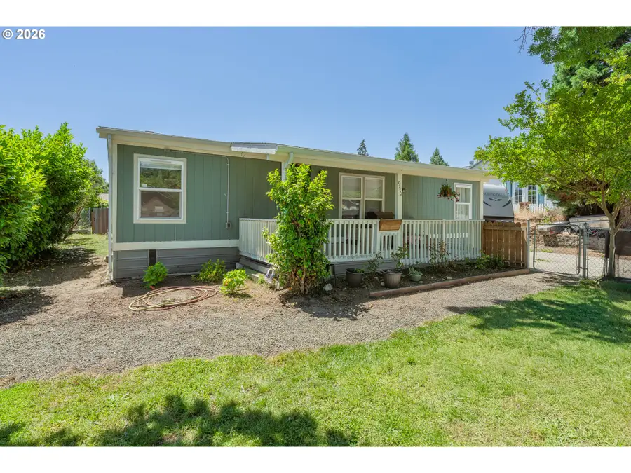 946 NE Laurance St, Myrtle Creek, OR 97457 - #3