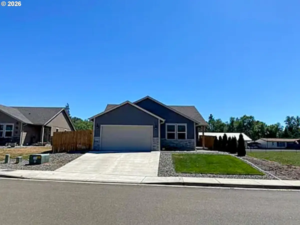 165 Collins Rd, Winston, OR 97496 - #1