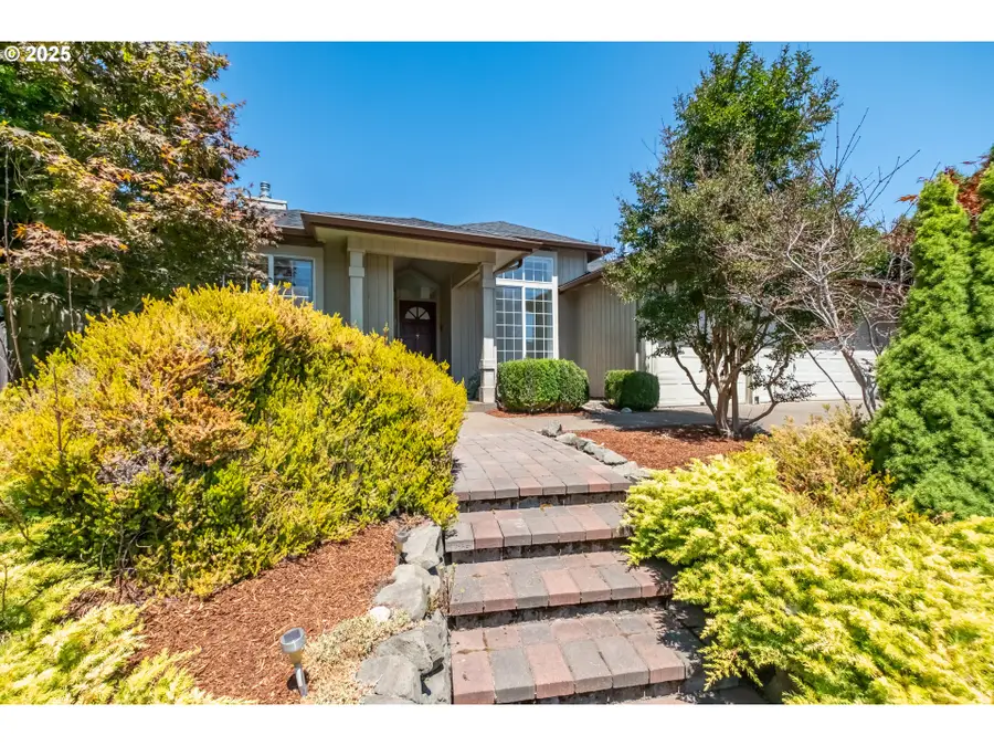 2217 S Juliet Ct, Salem, OR 97302 - Image #2