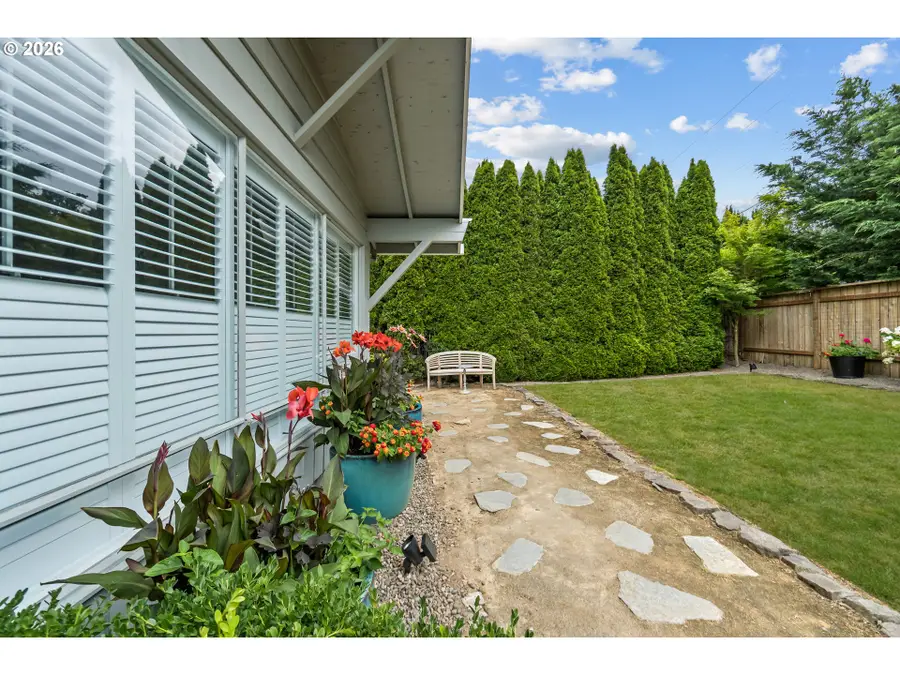1795 Fernwood Dr, Lake Oswego, OR 97034 - #3