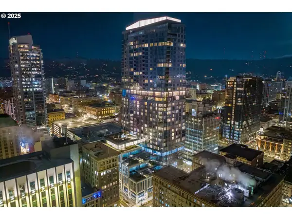 550 SW 10th Ave #2306, Portland, OR 97205