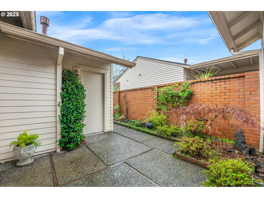 15890 SW Greens Way, Tigard, OR 97224 - Image #2