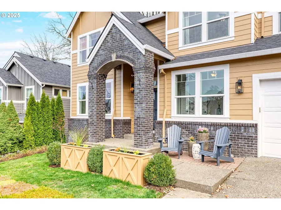 368 N Fairway St, Newberg, OR 97132 - Image #2