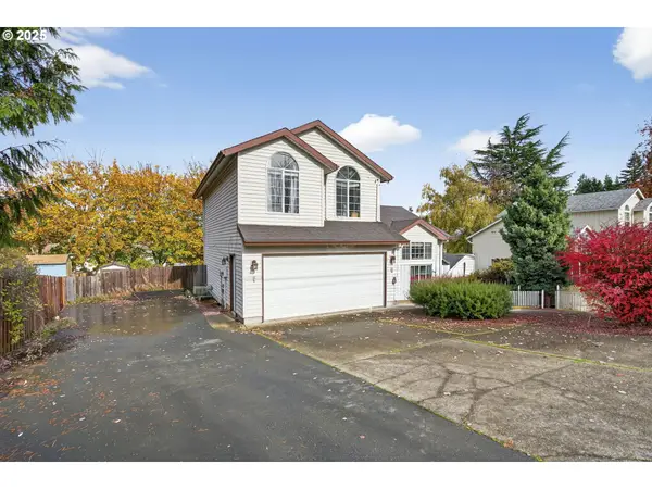 39647 Pleasant St, Sandy, OR 97055