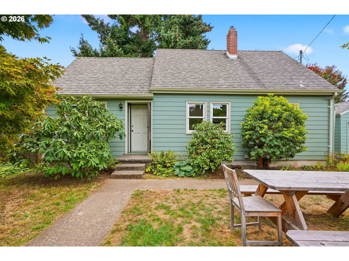 11140 NE Schuyler St, Portland, OR 97220 - #1