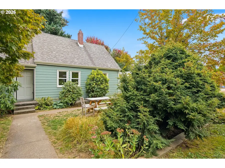 11140 NE Schuyler St, Portland, OR 97220 - #3