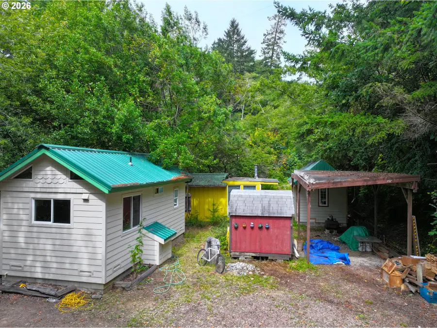98179 Tuttle Ln, Brookings, OR 97415 - #3