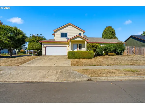1775 NW 23rd St, McMinnville, OR 97128