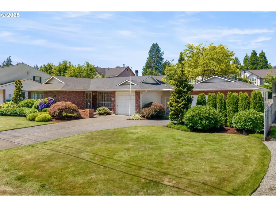 1715 NE 169th Ave, Portland, OR 97230 - #2