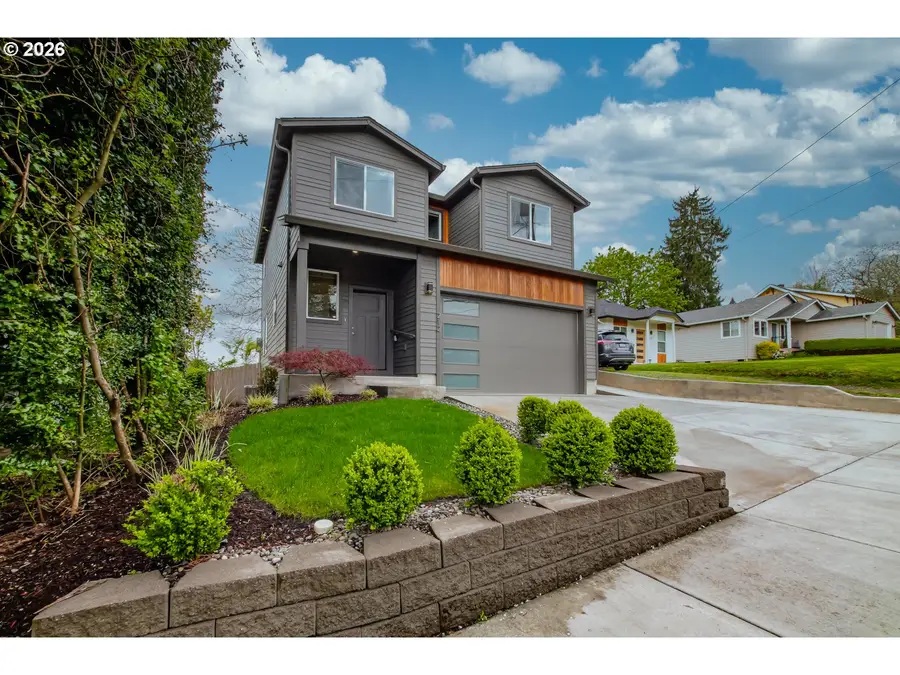 212 NW 18th Ave, Camas, WA 98607 - #2