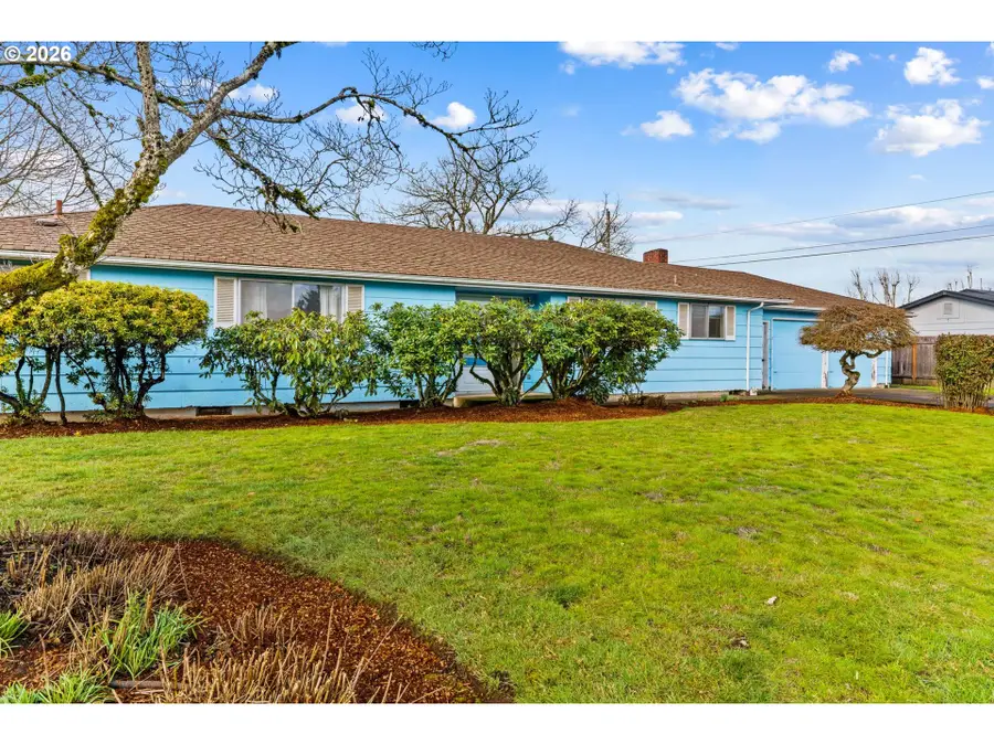 2434 14th Pl, Springfield, OR 97477 - #2