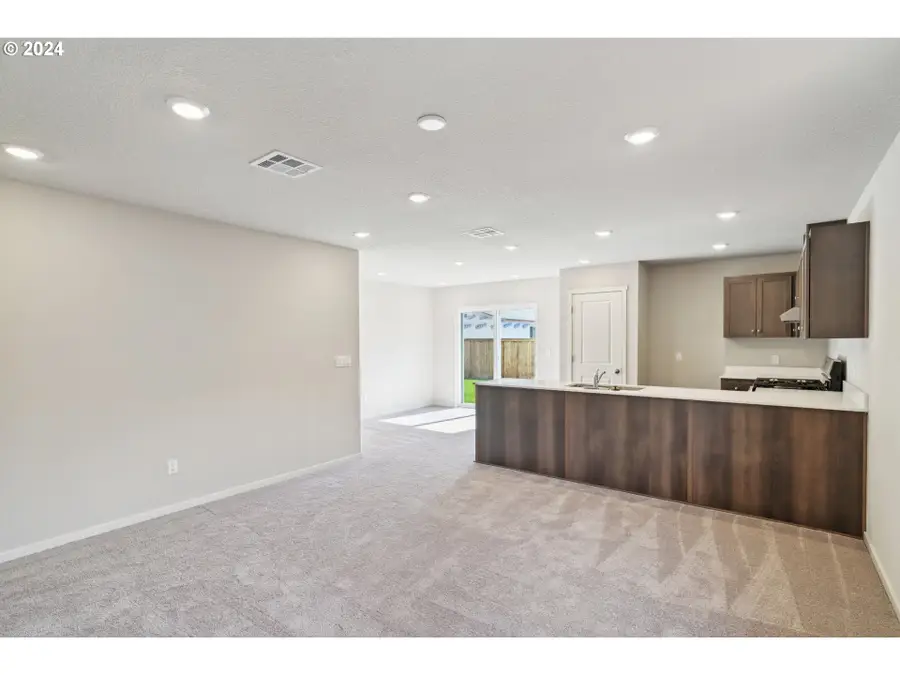 663 Minnesota St, Lebanon, OR 97355 - #3