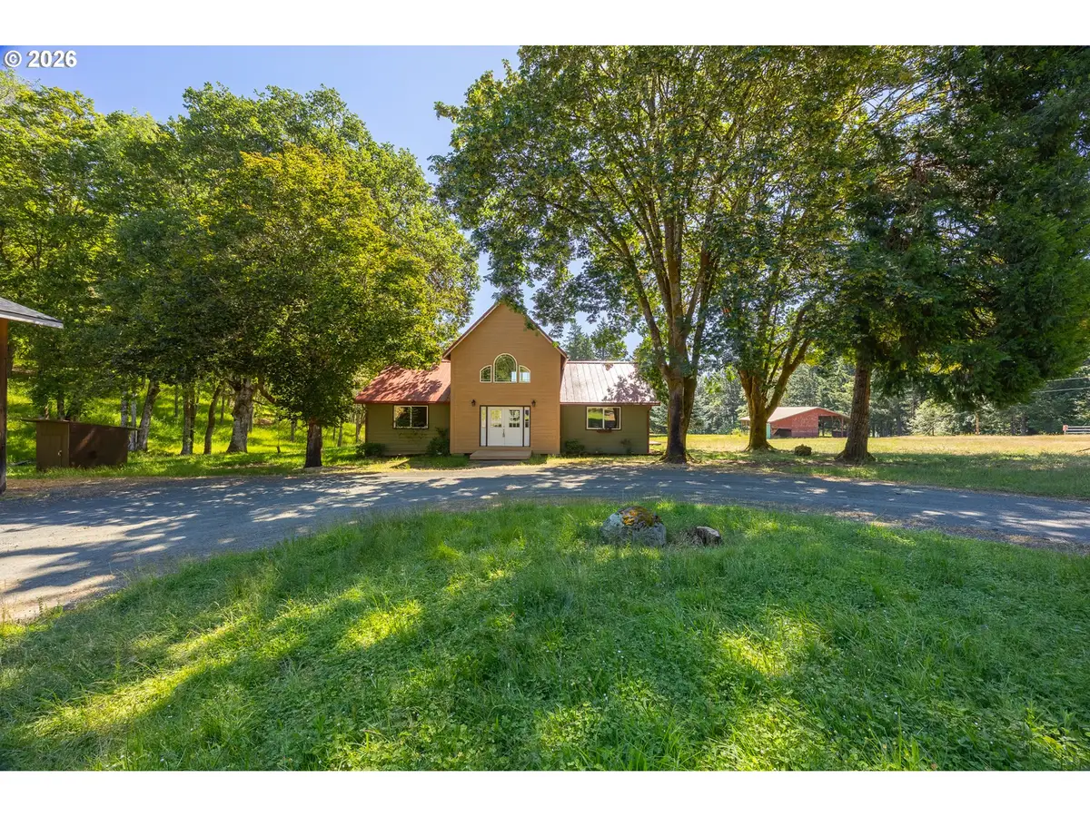 401 De Costa Ln, Oakland, OR 97462 - #1