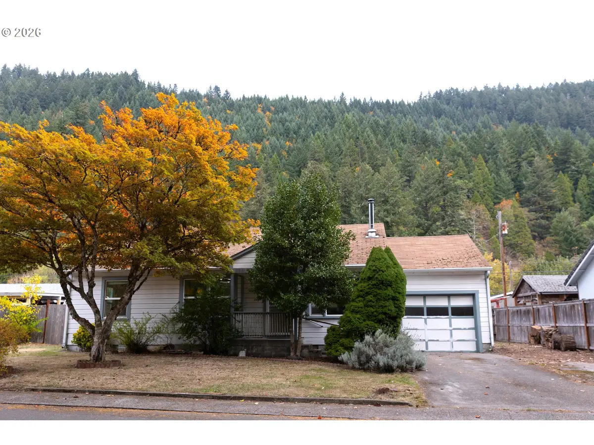 46843 Winfrey Rd, Westfir, OR 97492 - #1