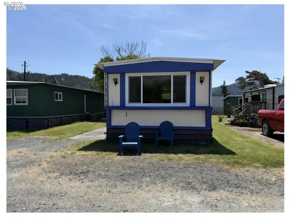 800 King St #22, Powers, OR 97466