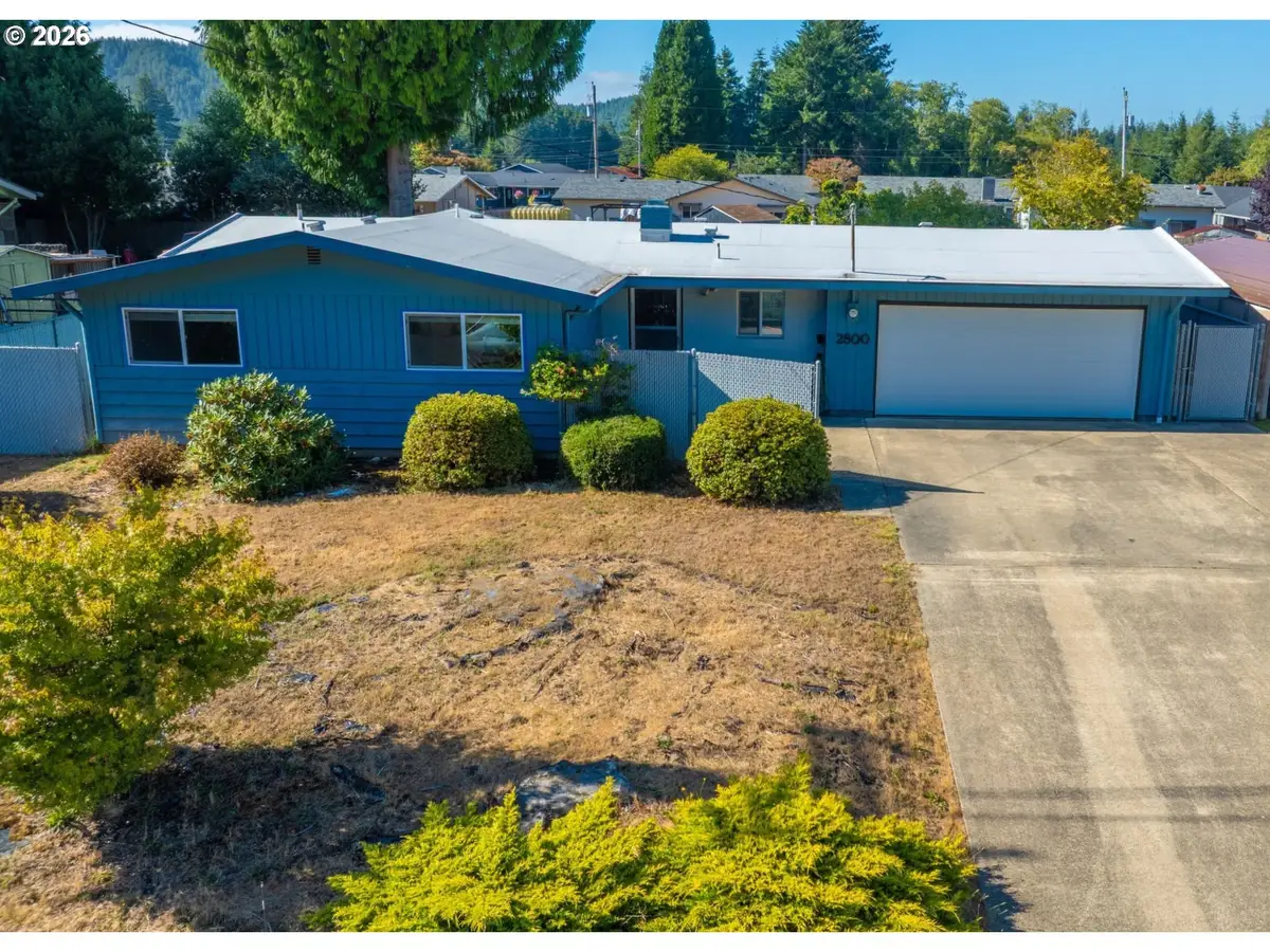 2800 Ridgeway Dr, Reedsport, OR 97467 - #1