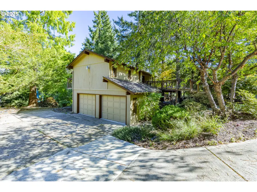 1955 W 28th Ave, Eugene, OR 97405 - Image #3