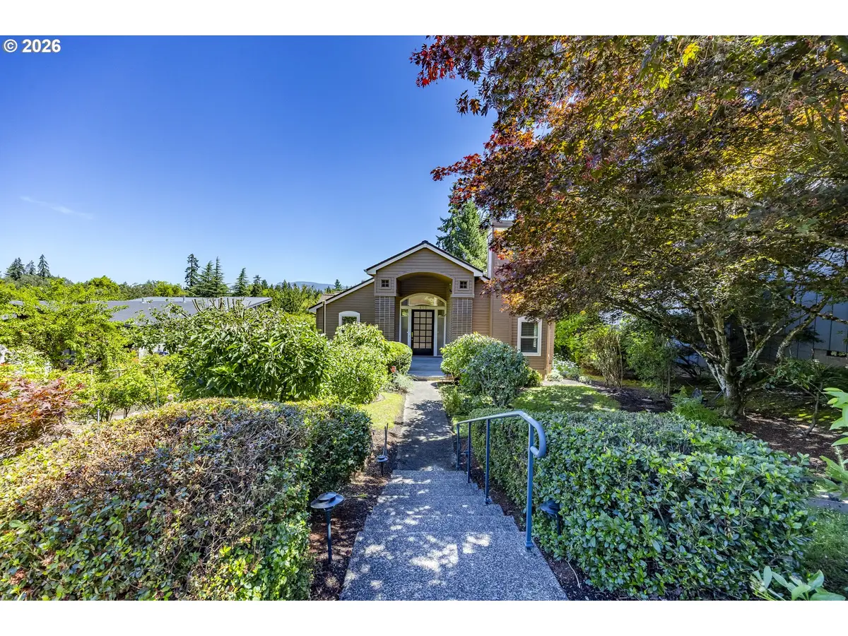 410 Spyglass Dr, Eugene, OR 97401 - #1