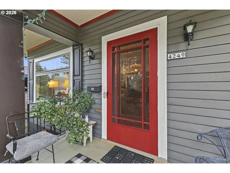 4249 SE Stark St, Portland, OR 97215 - #3