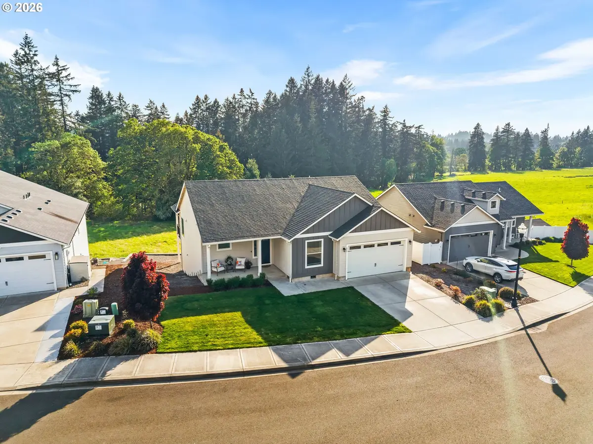 826 W Golden Eagle Dr, La Center, WA 98629 - #1